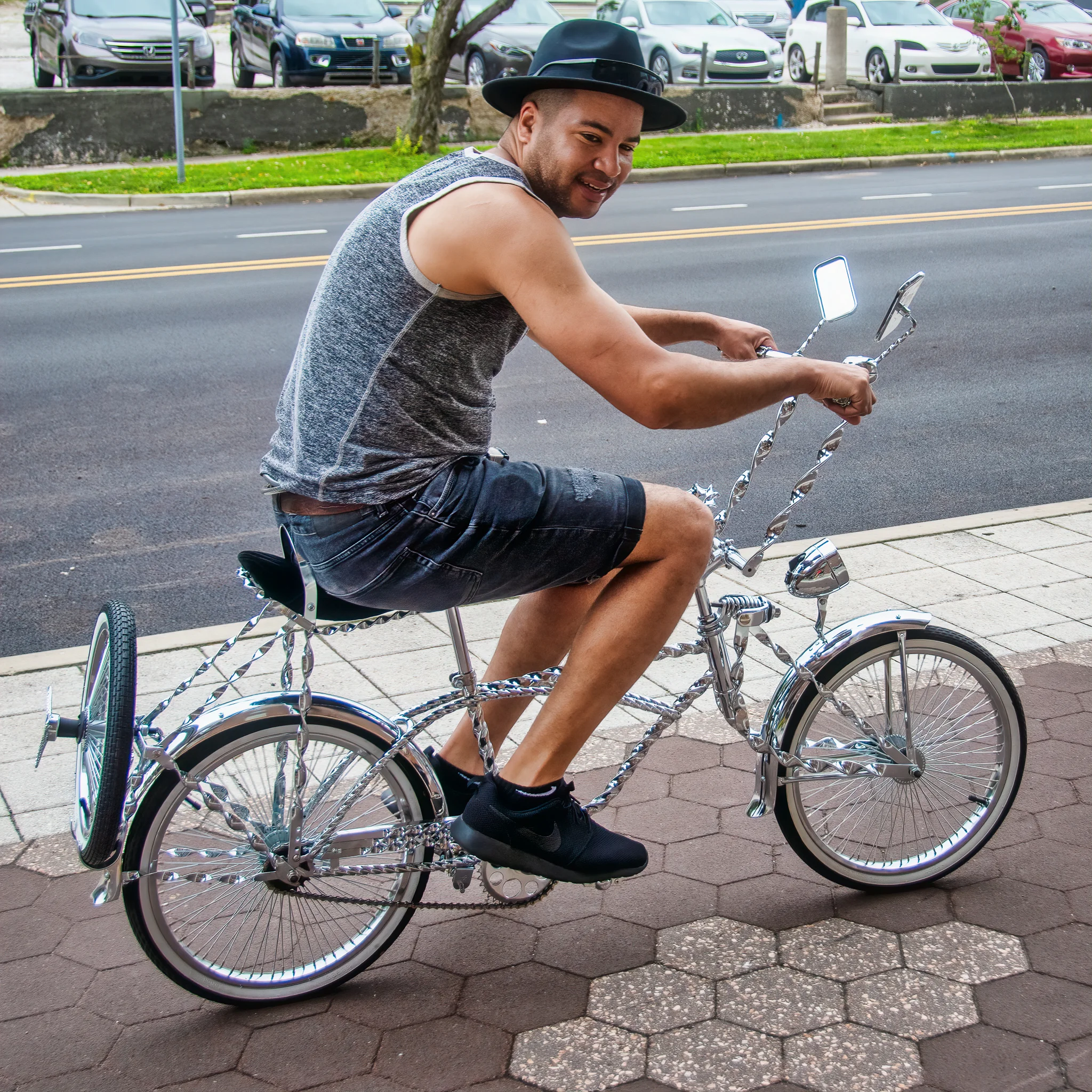 Chrome best sale lowrider bike